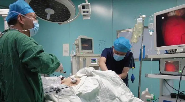 15歲女孩體重達(dá)210多斤，減肥之路我們一同陪伴……