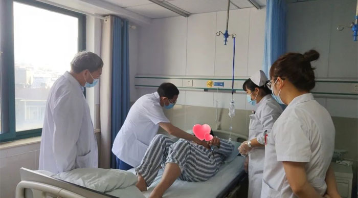 15歲女孩體重達(dá)210多斤，減肥之路我們一同陪伴……