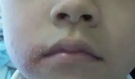 換季了，注意家里的小寶寶自己一點(diǎn)