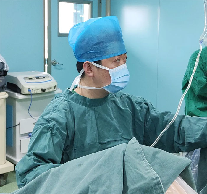 七旬老人“深陷”結(jié)石之痛，微創(chuàng)時(shí)代免手術(shù)之苦